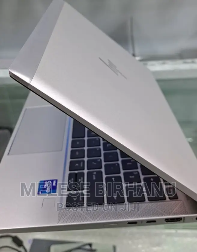 New Laptop HP EliteBook 830 16GB Intel Core I7 SSD 1T