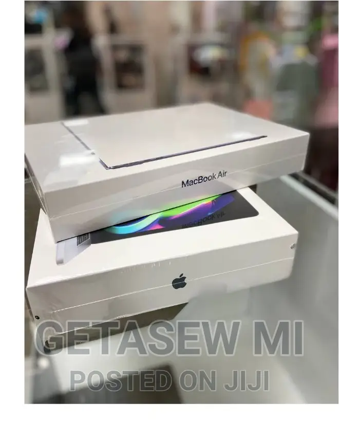 New Laptop Apple MacBook Air 2022 M2 8GB Apple M2 SSD 256GB