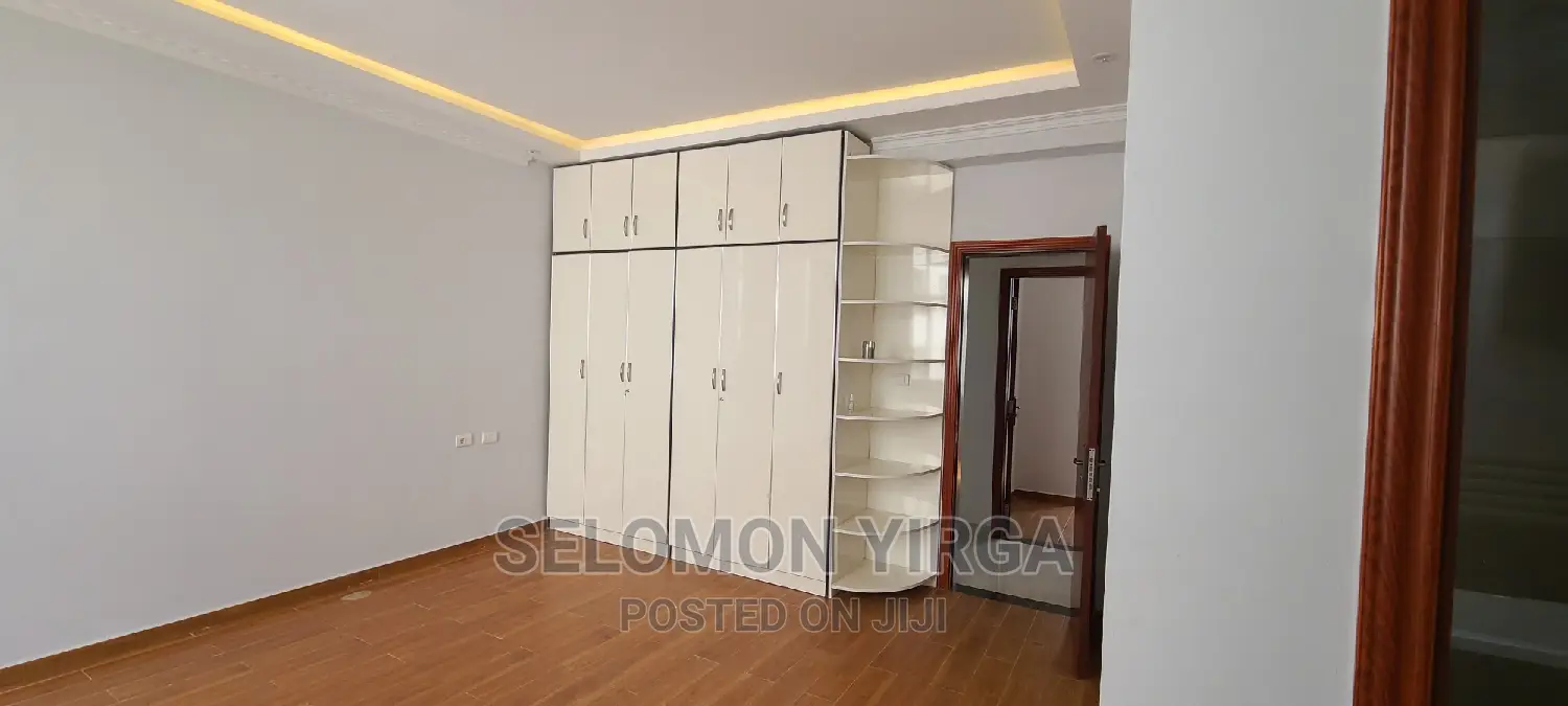 3bdrm Apartment in አድስ አበባ, Bole for rent