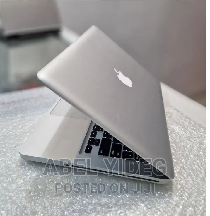 New Laptop Apple MacBook Pro 2012 8GB Intel Core I5 HDD 500GB