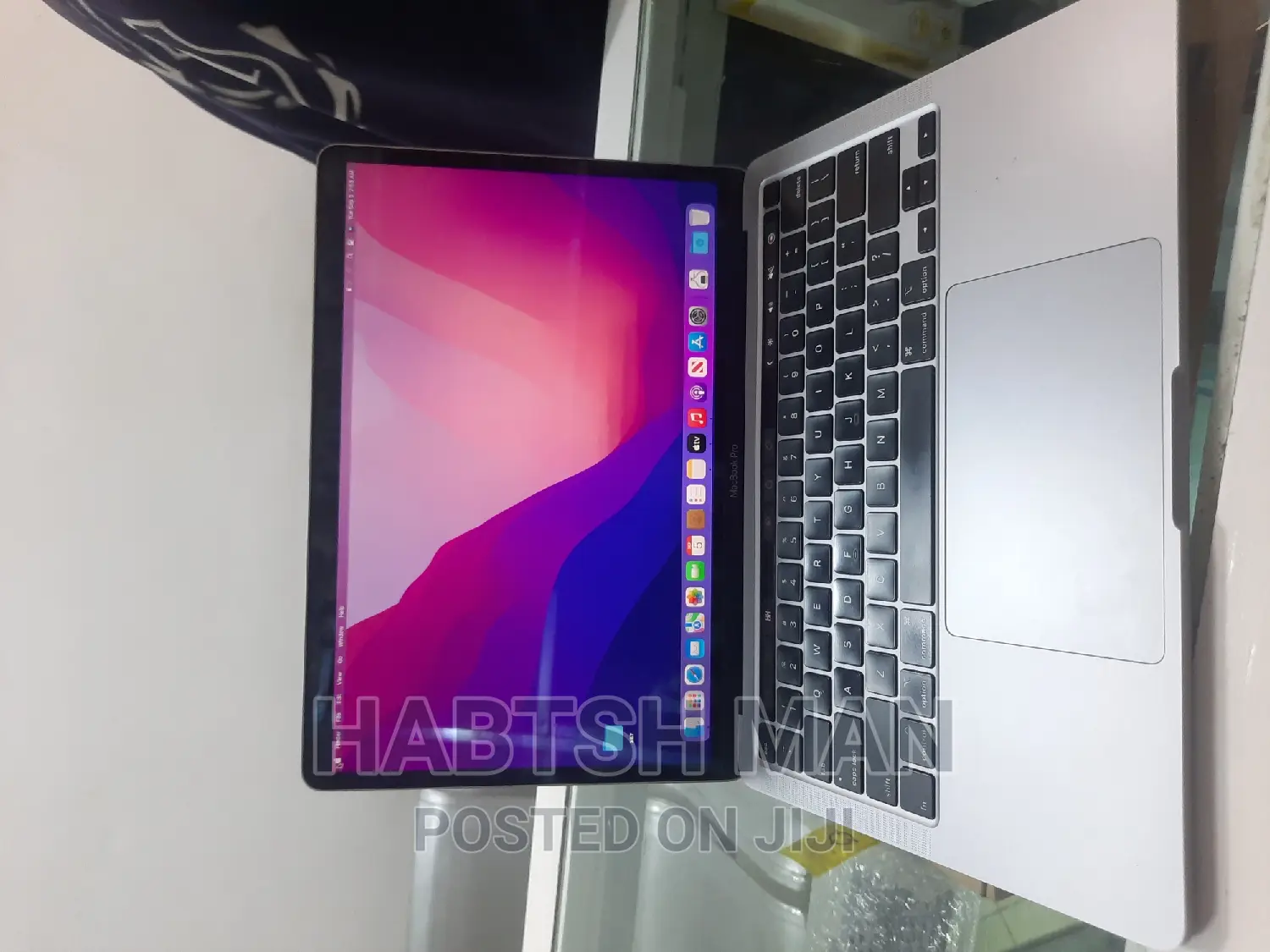 New Laptop Apple MacBook 2020 16GB Intel Core I5 SSD 1T