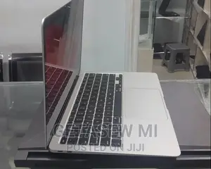 New Laptop Apple MacBook Pro 2019 32GB Intel Core I9 SSD 1T
