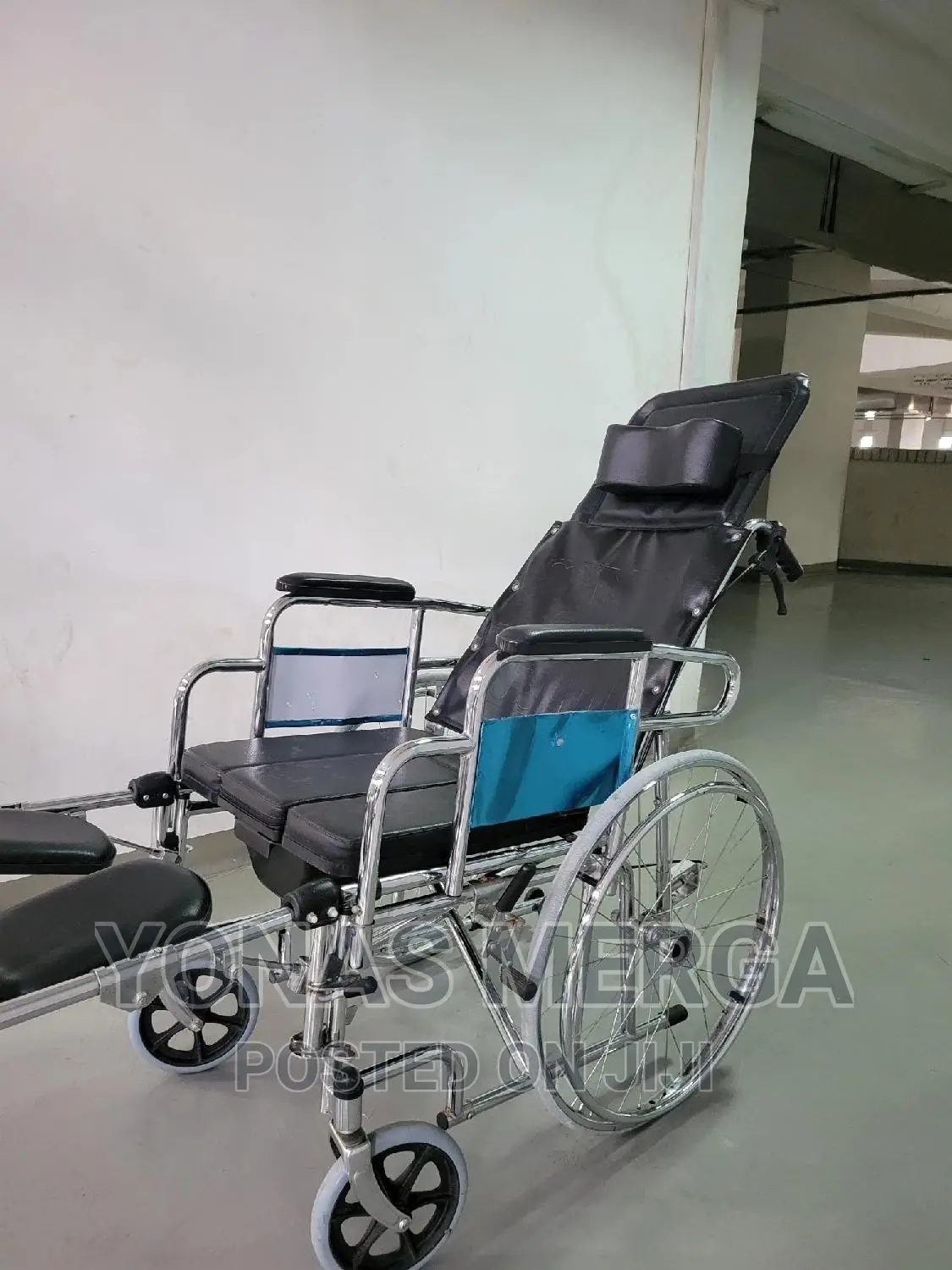 Outdoor Wheelchair,Easily Foldable,Self-Propelling