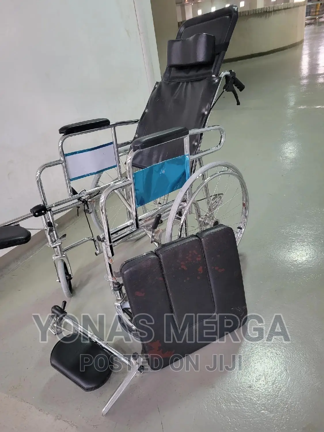 Outdoor Wheelchair,Easily Foldable,Self-Propelling