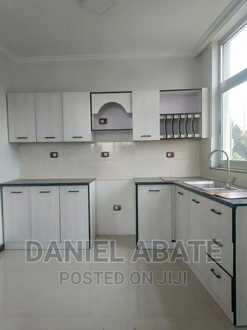 Furnished 3bdrm Apartment in Yeka for sale