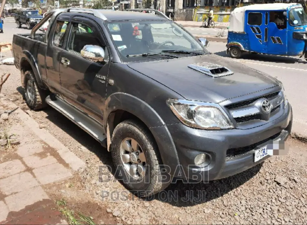 Toyota Hilux 2008 Gray