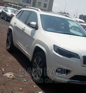 Photo - Jeep Cherokee 2020 White