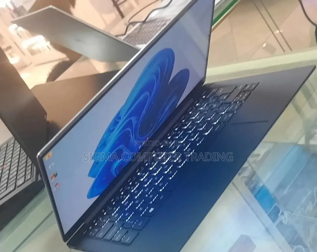 New Laptop Dell XPS 13 8GB Intel Core I7 SSD 512GB