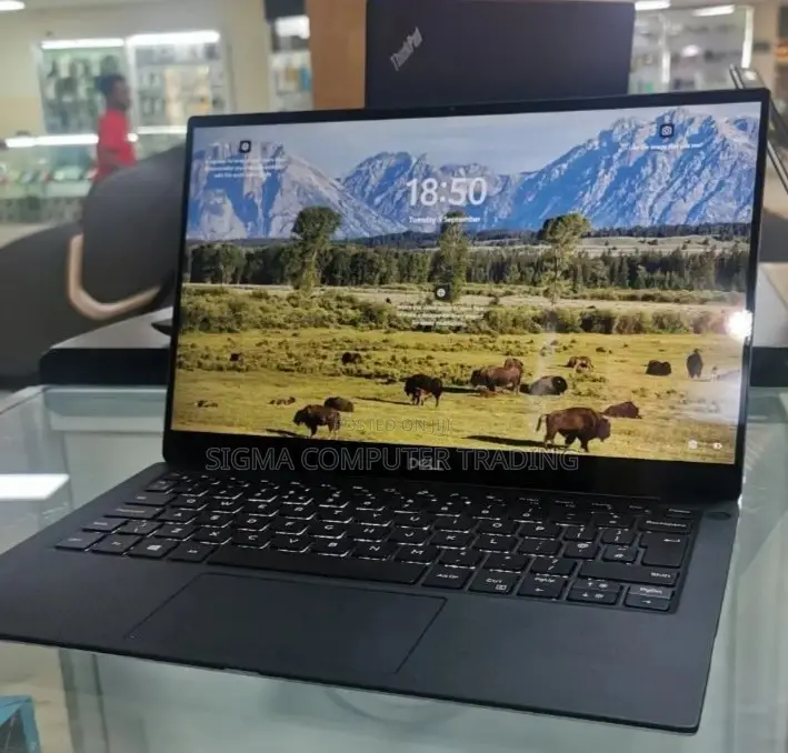 New Laptop Dell XPS 13 8GB Intel Core I7 SSD 512GB