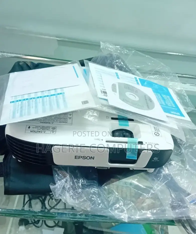 Brand New EPSON Eb-S41 Projector