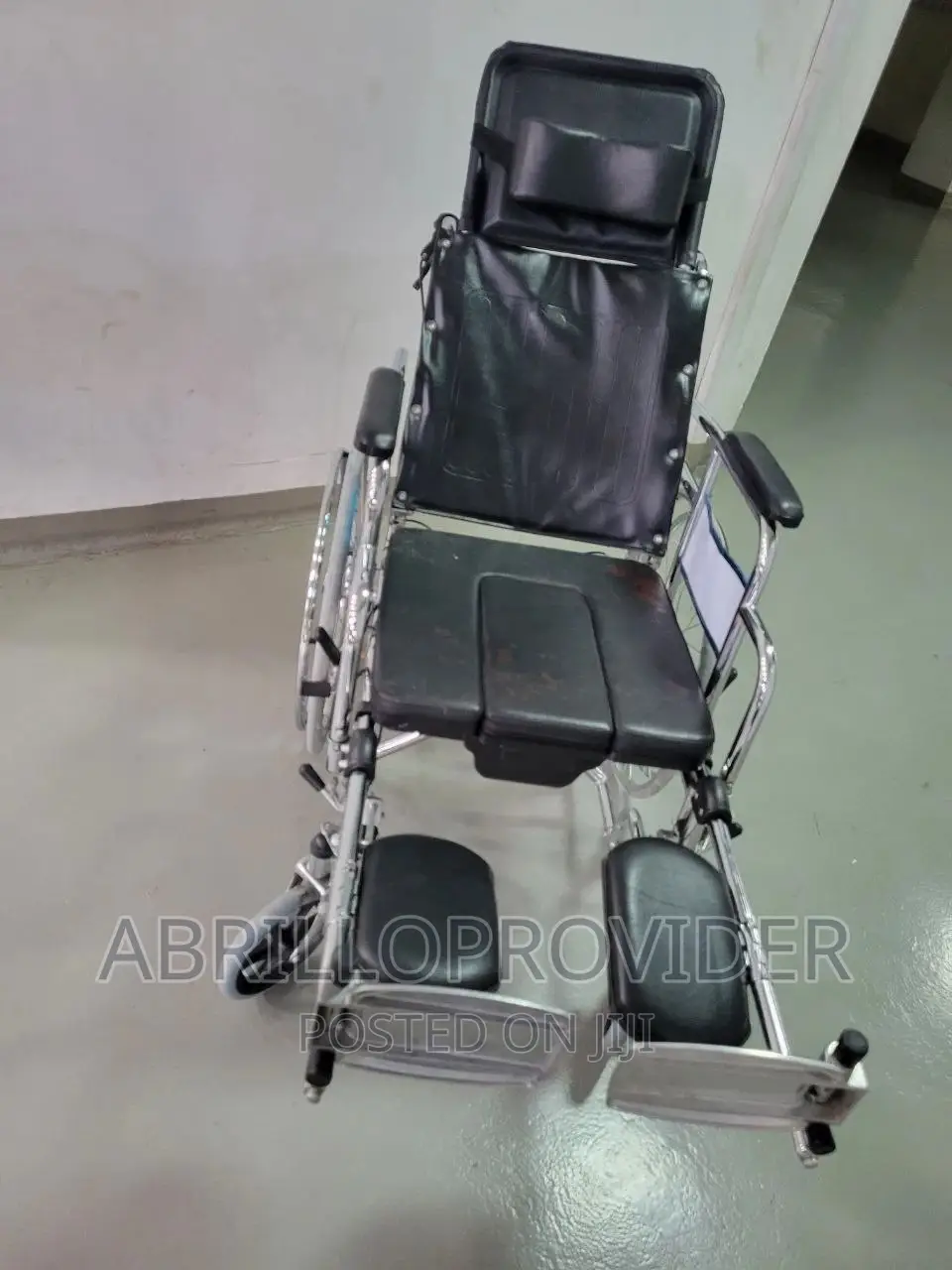 Slightly Used Multifunctional Wheelchairs በመጠኑ ያገለገሉ ዌልቸሮች