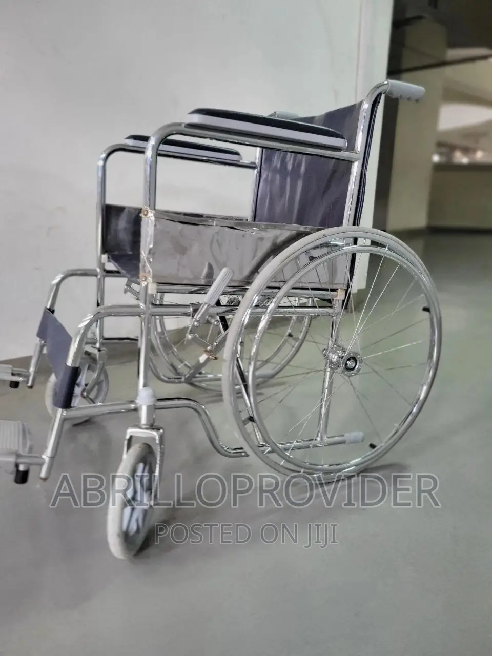 Slightly Used በመጠኑ ያገለገሉ ዌልቸሮች WHEELCHAIRS ALMUNIUM