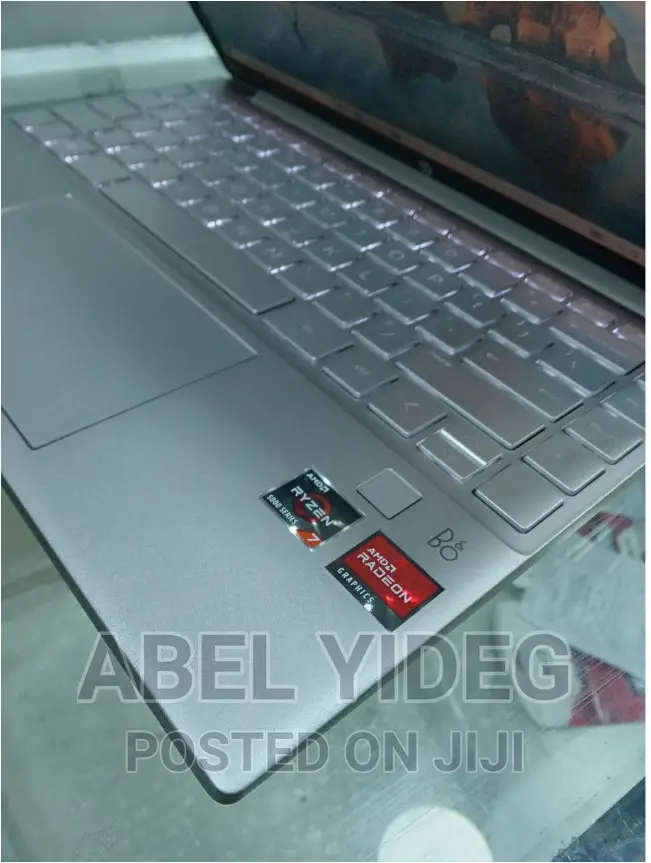 New Laptop HP Pavilion 13 16GB AMD Ryzen 7 SSD 1T