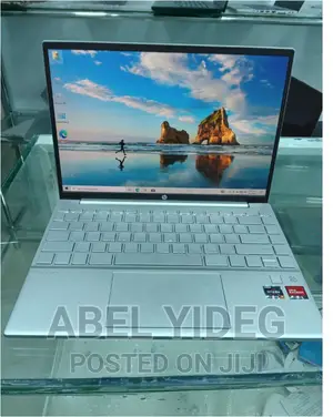 New Laptop HP Pavilion 13 16GB AMD Ryzen 7 SSD 1T
