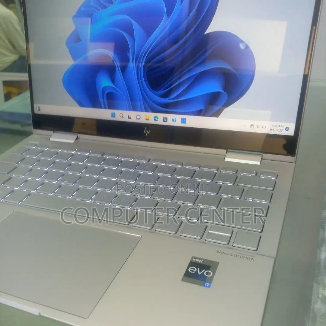 New Laptop HP Envy X360 8GB Intel Core I7 SSD 512GB