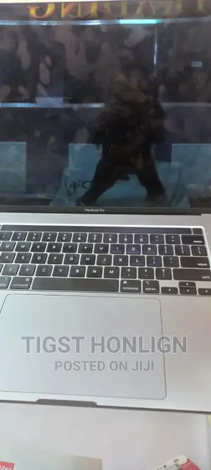 New Laptop Apple MacBook Pro 2019 32GB Intel Core I7 SSD 512GB