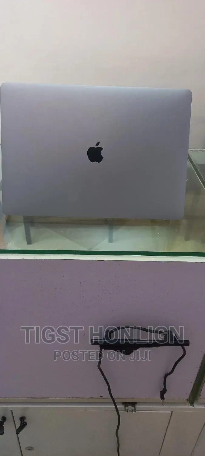 New Laptop Apple MacBook Pro 2019 32GB Intel Core I7 SSD 512GB