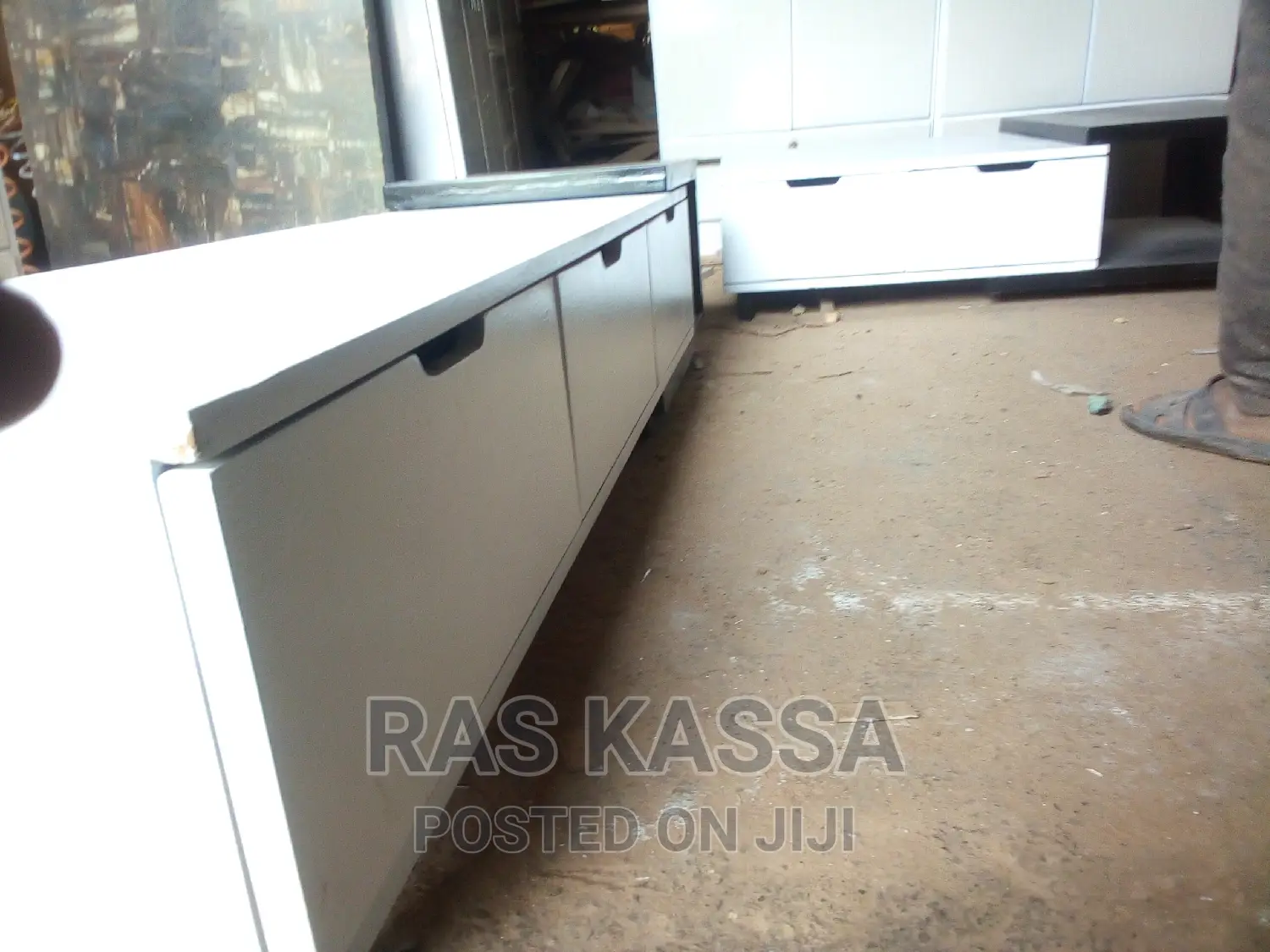 ቲቪ እስታን ሲሳብ 1,80 የሚሆን ጠረጴዛ 1,20