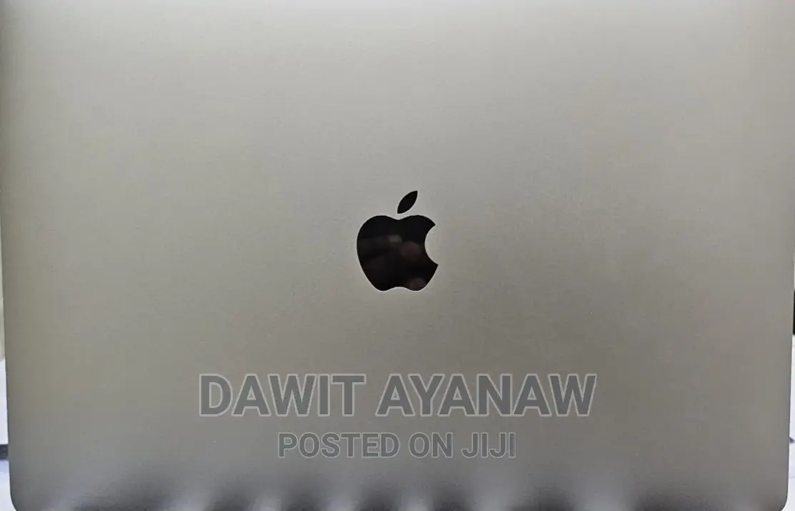 New Laptop Apple MacBook 2018 8GB Intel Core I7 SSD 512GB