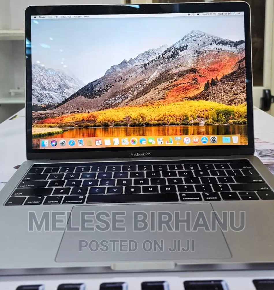 New Laptop Apple MacBook Pro 2018 8GB Intel Core I7 SSD 512GB