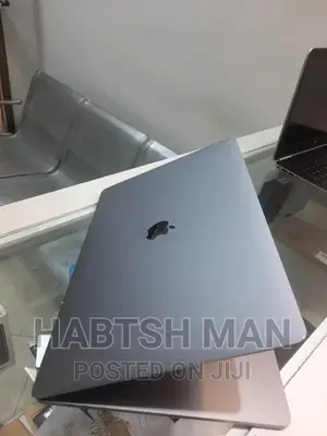 New Laptop Apple MacBook Pro 2019 16GB Intel Core I7 SSD 512GB