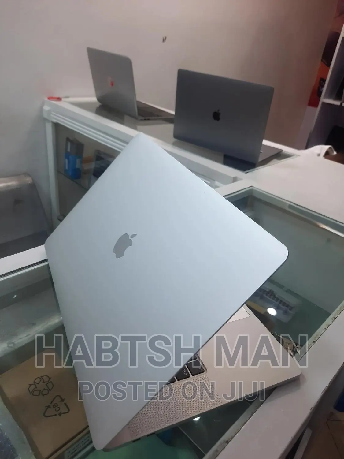 New Laptop Apple MacBook Pro 2019 32GB Intel Core I9 SSD 1T