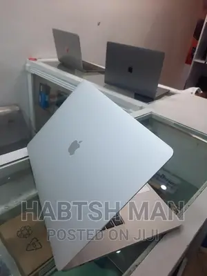 Photo - New Laptop Apple MacBook Pro 2019 32GB Intel Core I9 SSD 1T