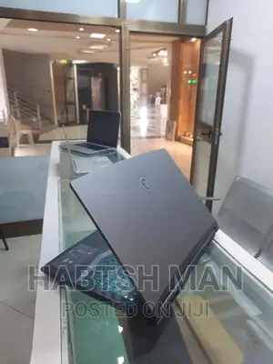 New Laptop MSI Pulse GL66 16GB Intel Core I7 SSD 1T