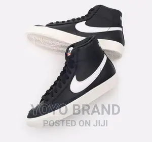 Photo - Nike Blazer