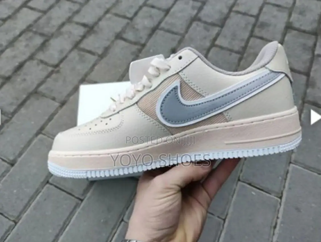 Nike Air Force 1