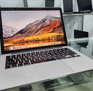 New Laptop Apple MacBook 2015 8GB Intel Core I5 SSD 256GB