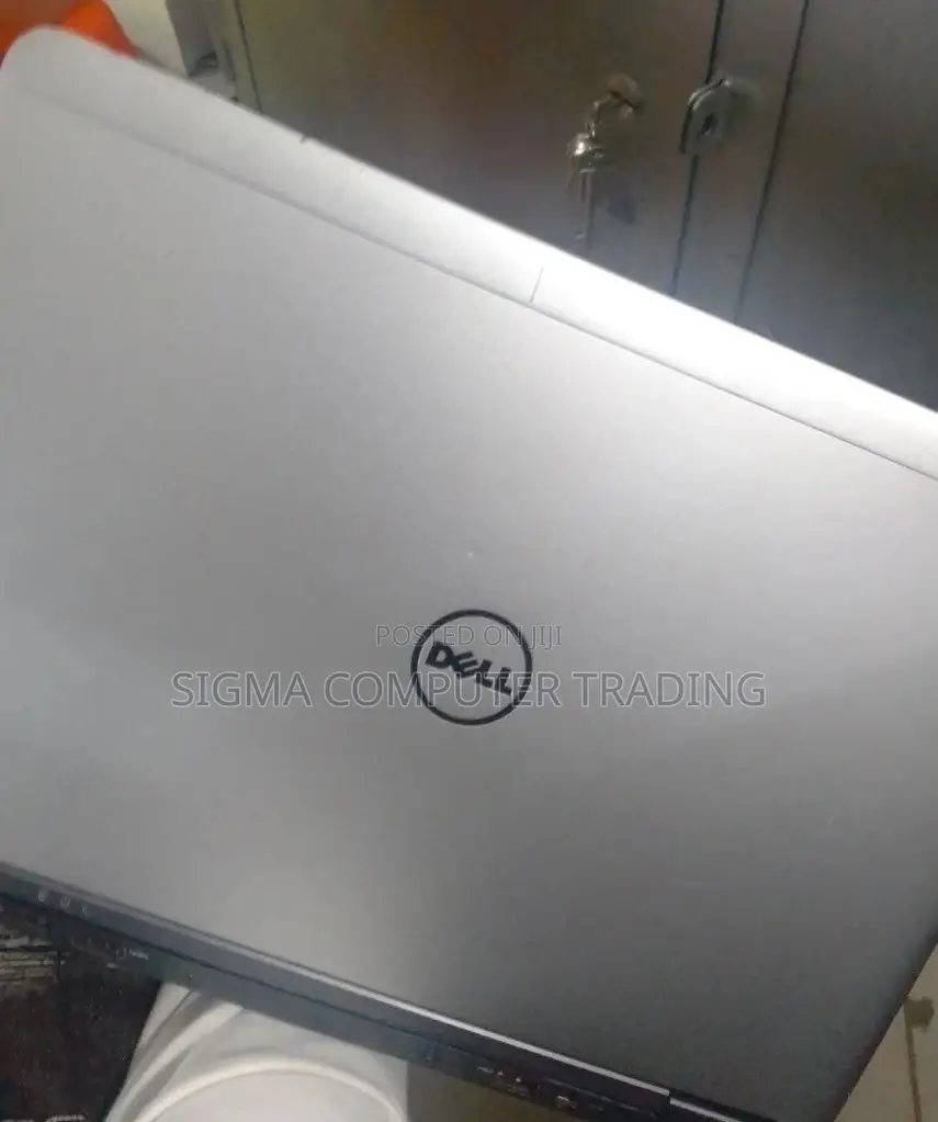 New Laptop Dell Latitude 5310 4GB Intel Core I5 HDD 500GB