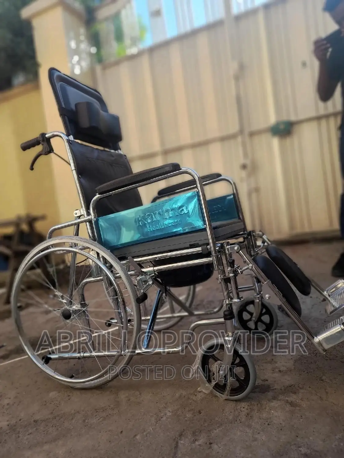 Multifunctional COMMODE Wheelchair Potty V9