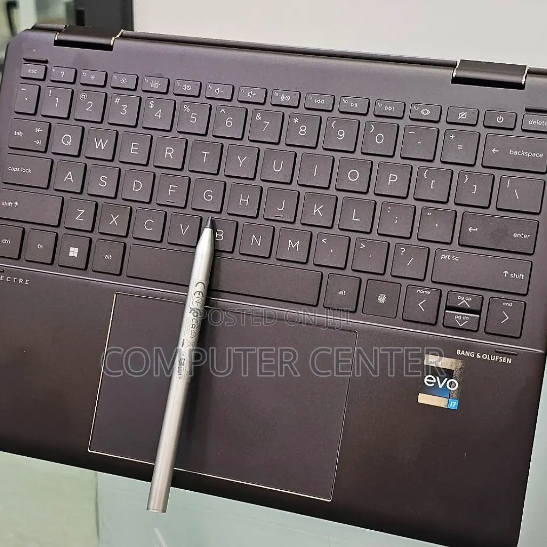 New Laptop HP Spectre 13 16GB Intel Core I7 SSD 1T