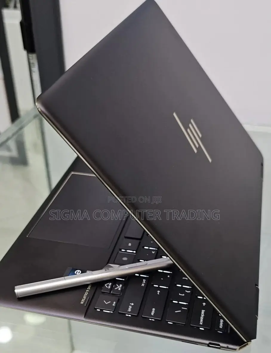 New Laptop HP Spectra 13 16GB Intel Core I7 SSD 1T