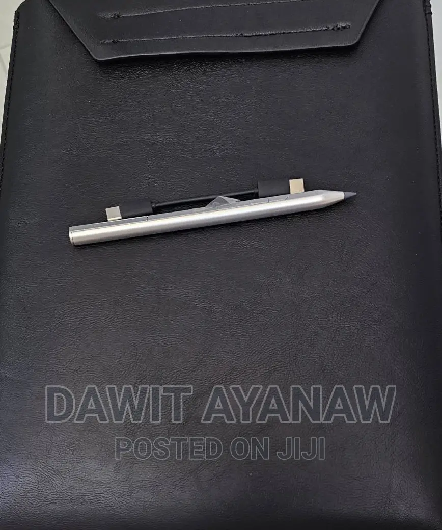 New Laptop HP Spectra 13 16GB Intel Core I7 SSD 1T