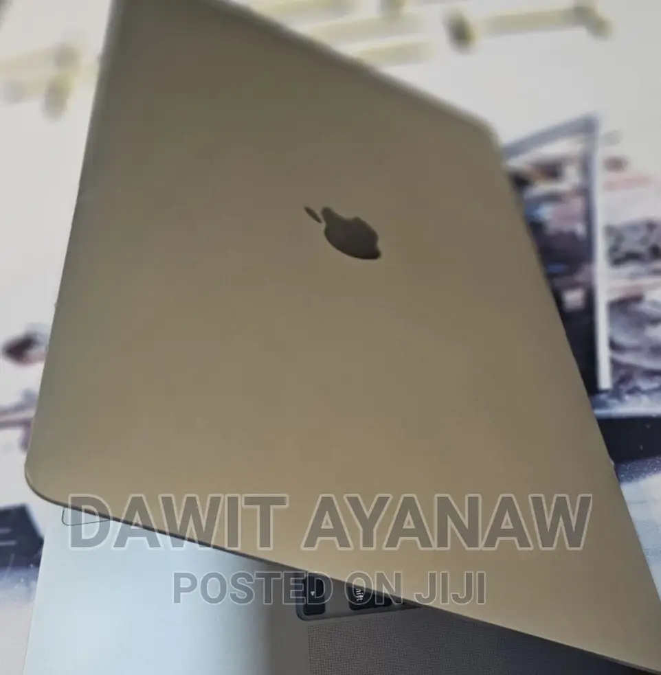 New Laptop Apple MacBook Pro 2019 16GB Intel Core I7 SSD 512GB