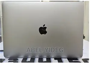 New Laptop Apple MacBook Pro 2018 8GB Intel Core I7 SSD 512GB