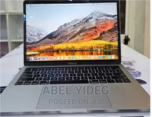 New Laptop Apple MacBook Pro 2018 8GB Intel Core I7 SSD 512GB