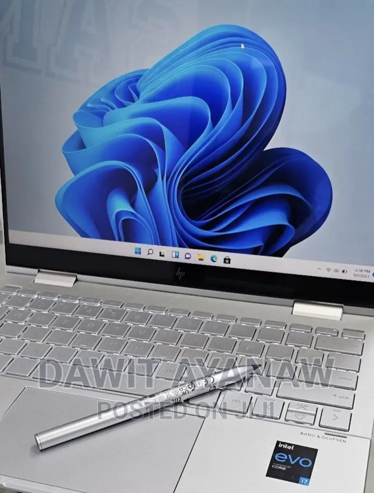 New Laptop HP Envy X360 8GB Intel Core I7 SSD 512GB