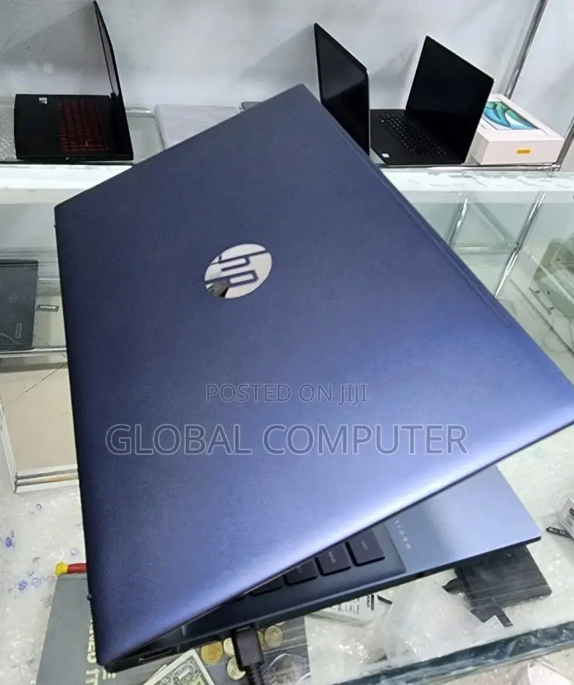New Laptop HP Pavilion 14-Ce3064st 8GB Intel Core I7 SSD 512GB