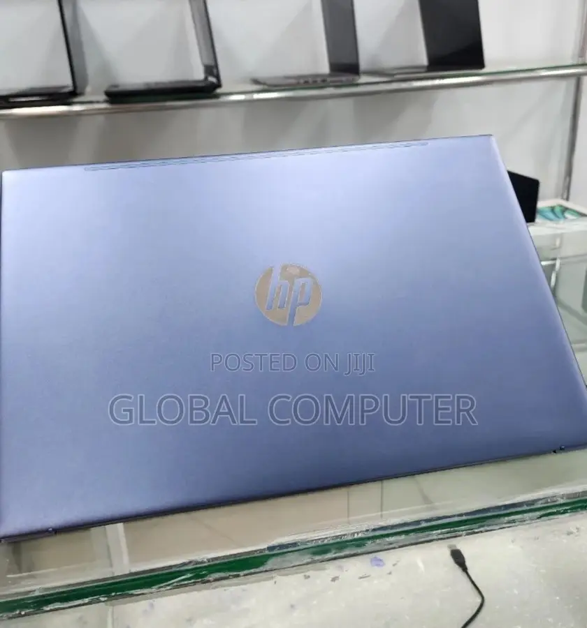 New Laptop HP Pavilion 14-Ce3064st 8GB Intel Core I7 SSD 512GB