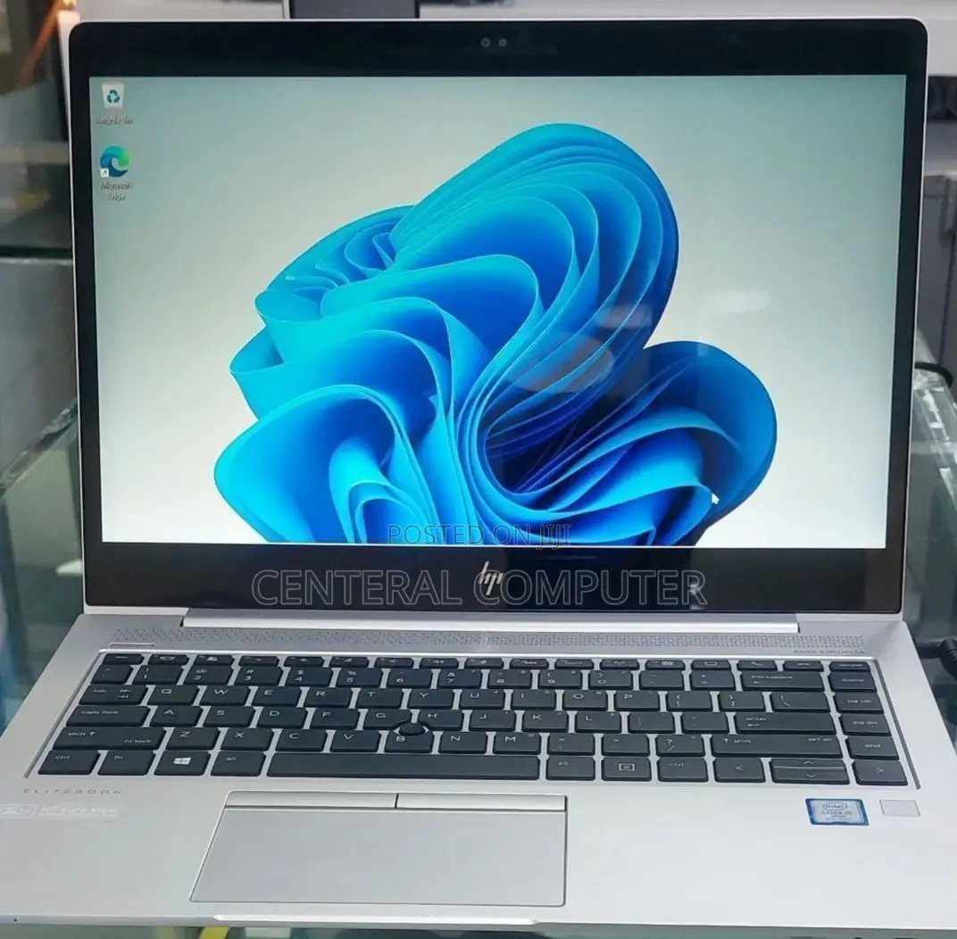 New Laptop HP 348 G5 16GB Intel Core I7 SSD 512GB