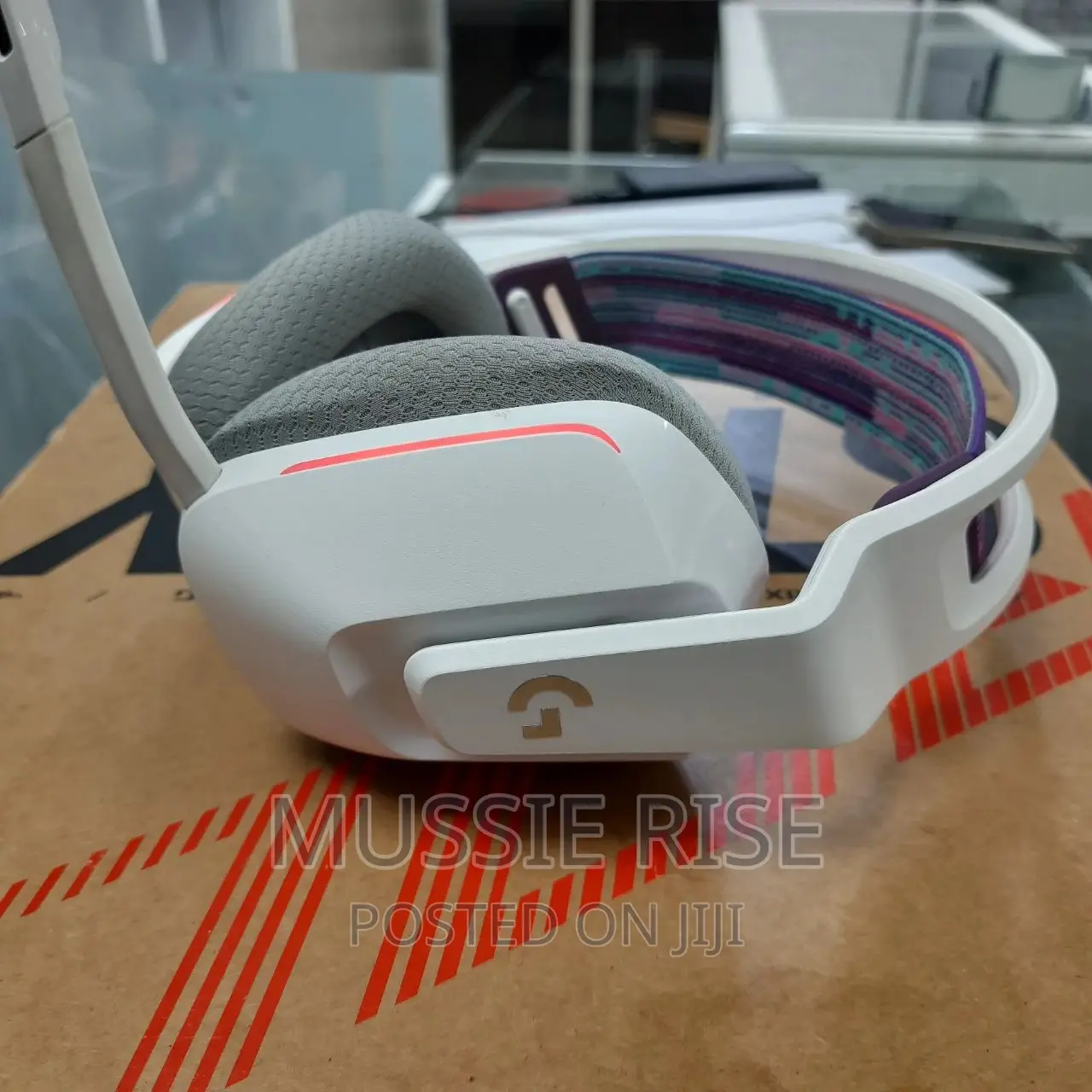 Logitech G733 Wireless Gaming Headset