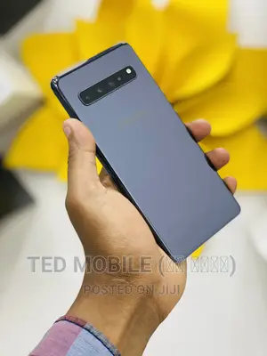 Photo - New Samsung Galaxy S10 5G 256 GB Black