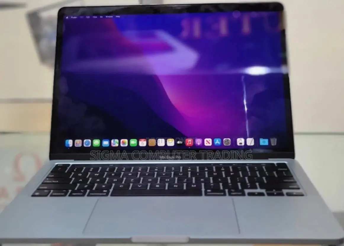 New Laptop Apple MacBook Pro M1 8GB Apple M1 Pro SSD 256GB