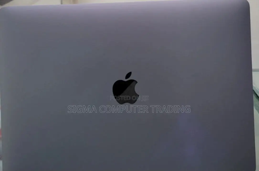 New Laptop Apple MacBook Pro M1 8GB Apple M1 Pro SSD 256GB