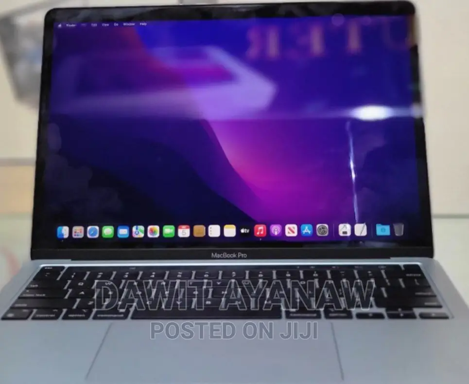New Laptop Apple MacBook Pro 2020 8GB Apple M1 Pro SSD 256GB