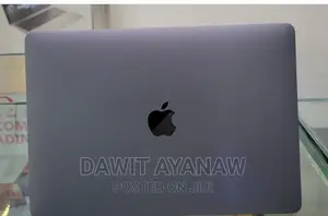 New Laptop Apple MacBook Pro 2020 8GB Apple M1 Pro SSD 256GB