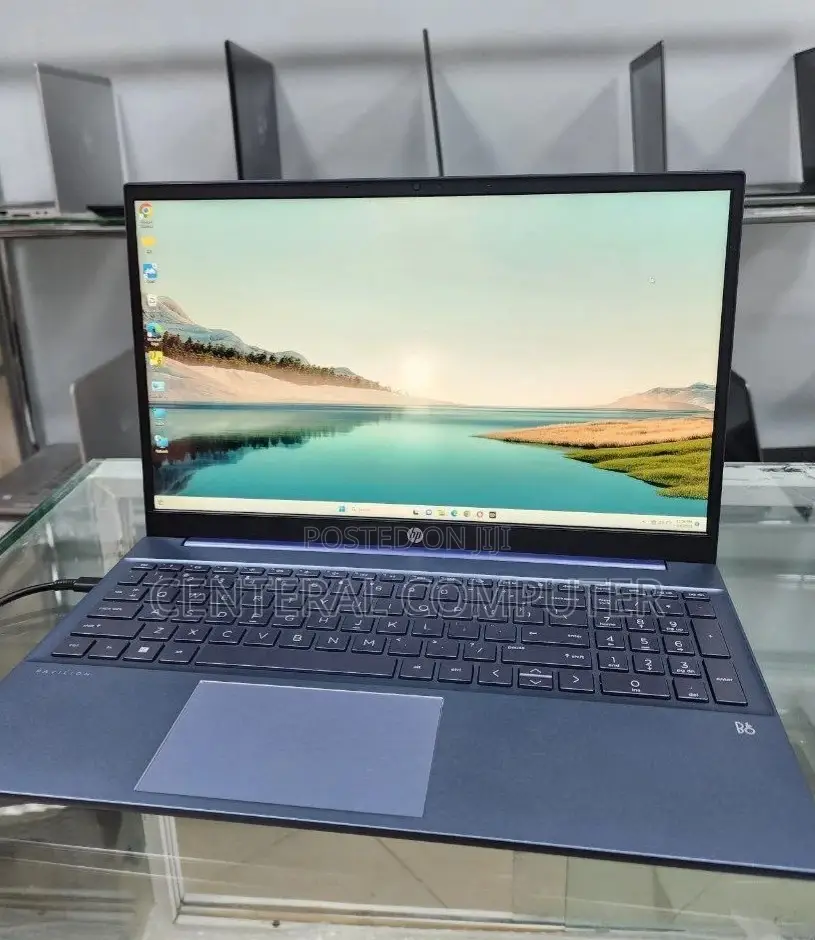 New Laptop HP Pavilion X360 14t 8GB Intel Core I7 SSD 512GB